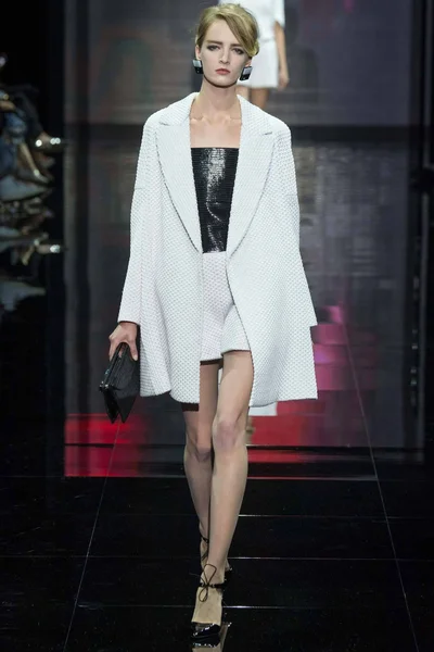 Look 1
